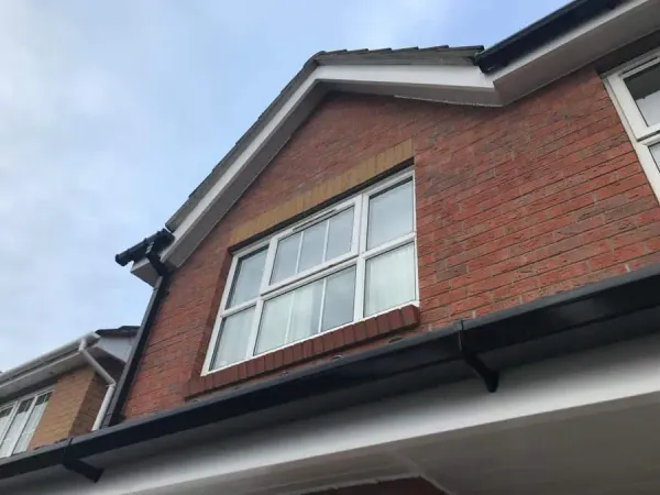 Gutters and soffits installation